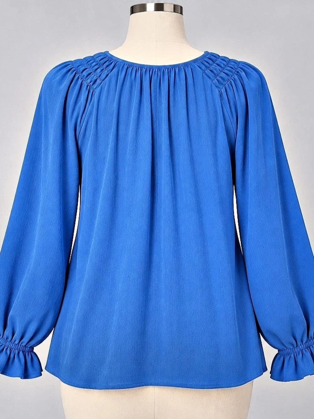 Jessica Simpson Blue Textured Ruffle-Cuff Blouse — Size L - Picture 4 of 7